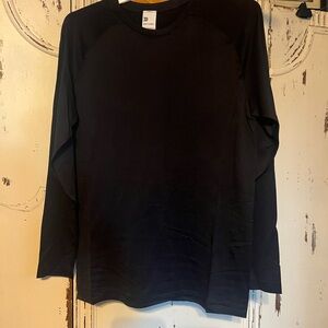 All in Motion Black Long Sleeve Tee performance Crew Neck